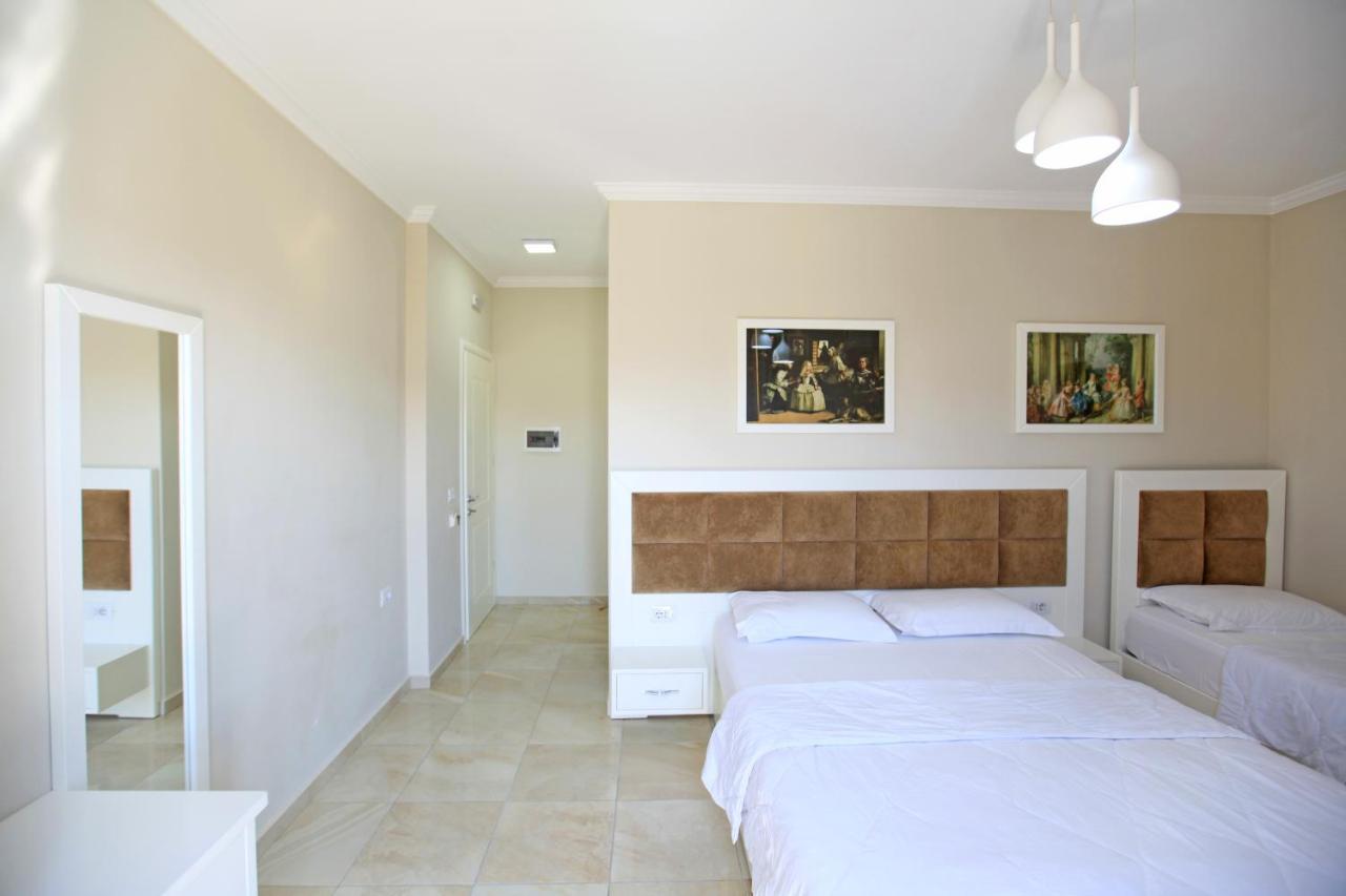 Hotel Mare Ksamil Esterno foto