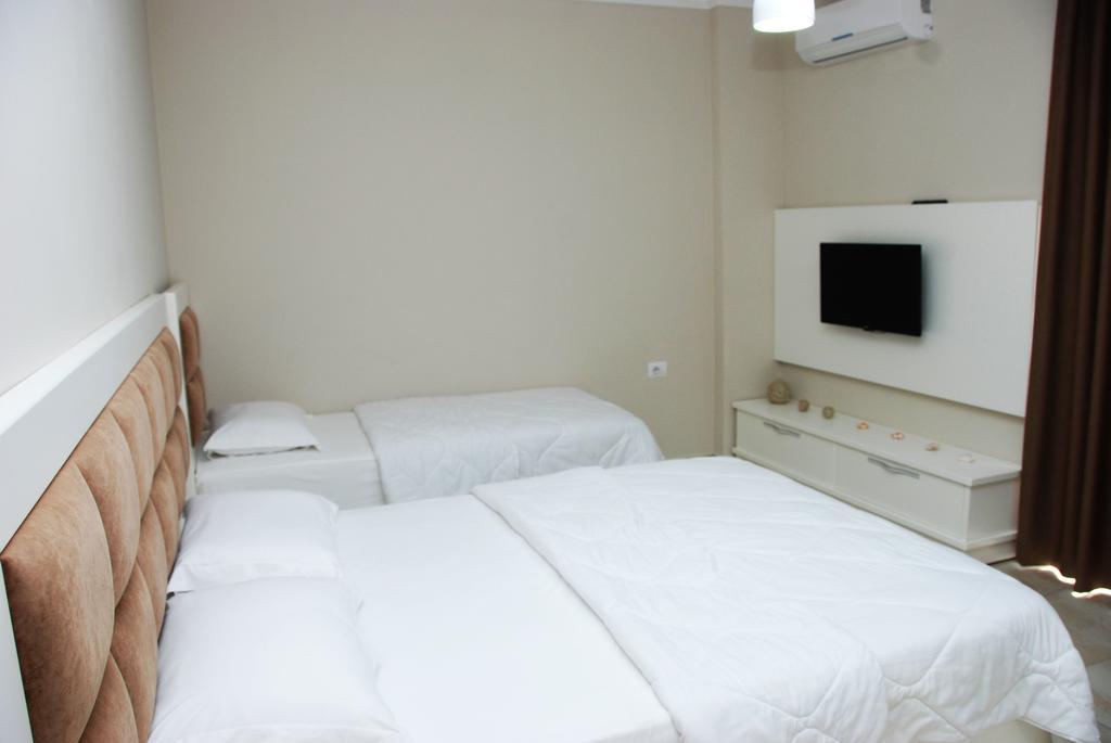 Hotel Mare Ksamil Esterno foto